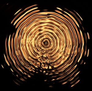 Water_under_11_Hz_vibration
