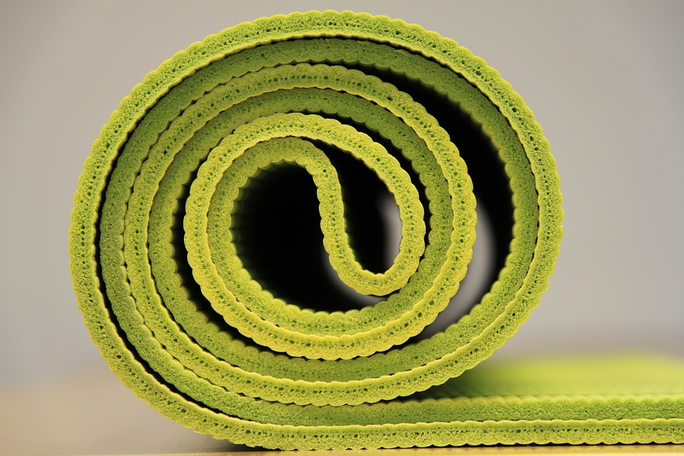 yoga-940359_960_720