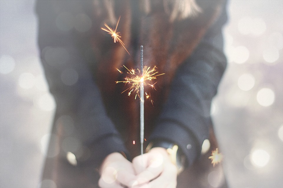 sparkler-1932886_960_720